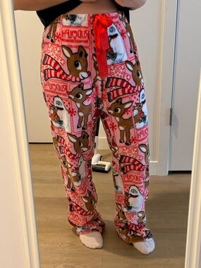 Women’s Pink Reindeer Fleece Pajama Pants